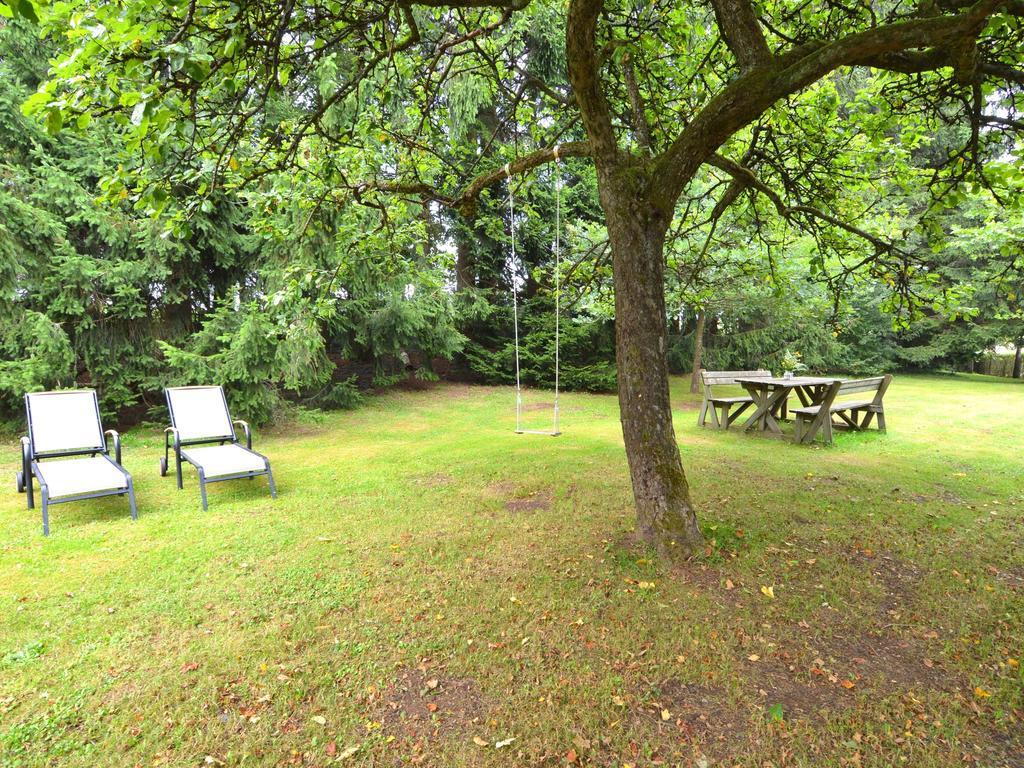Furnished Bungalow In Monceau En Ardenne With Garden Barbecue Oizy Exterior foto